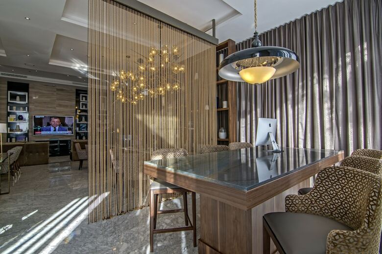 K Tower Boutique Hotel By Lucerna