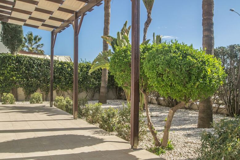 Yolanda Holiday Villa