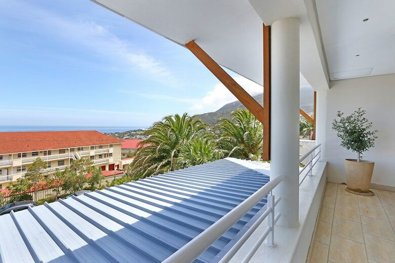 Saints Villa