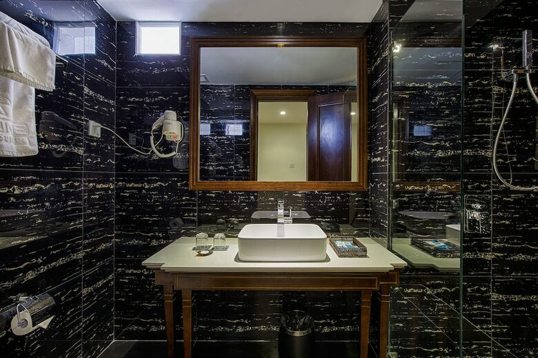 Adaline Hotel & Suite