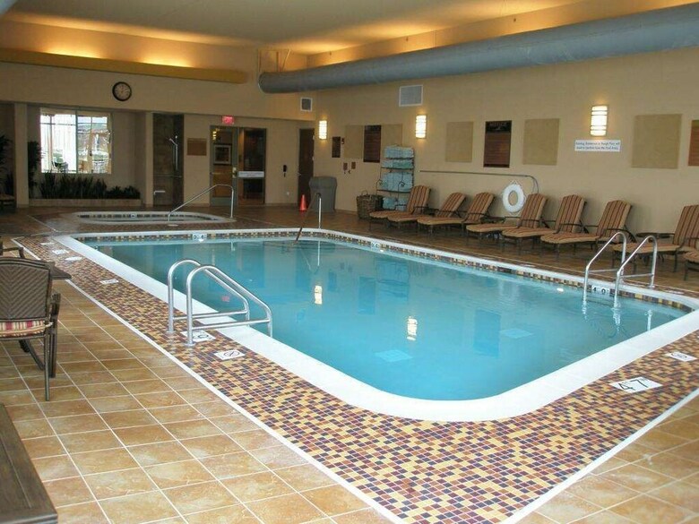 Hotel Embassy Suites By Hilton E Peoria Riverfront Conf Center