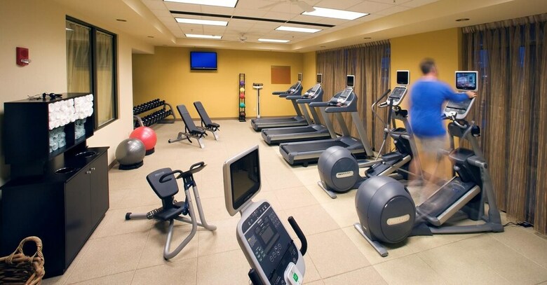 Hotel Embassy Suites By Hilton E Peoria Riverfront Conf Center