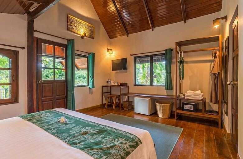 Hotel Koh Jum Ocean Beach Resort