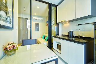 Apartamentos Pattaya Central Sea View Pool Suite