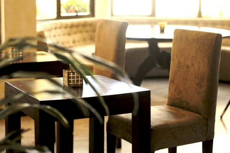 Aparthotel Gemsuites State House