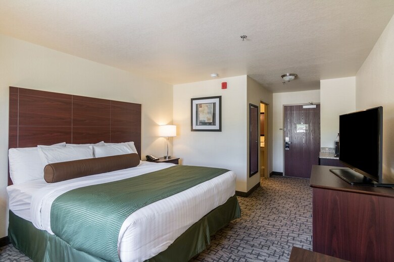 Hotel Cobblestone Inn & Suites - Barron