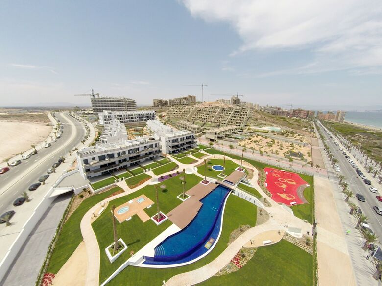 Ocean View Apartments - Marholidays