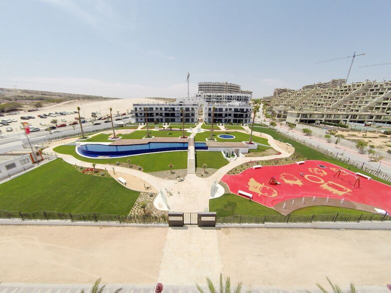 Ocean View Apartments - Marholidays