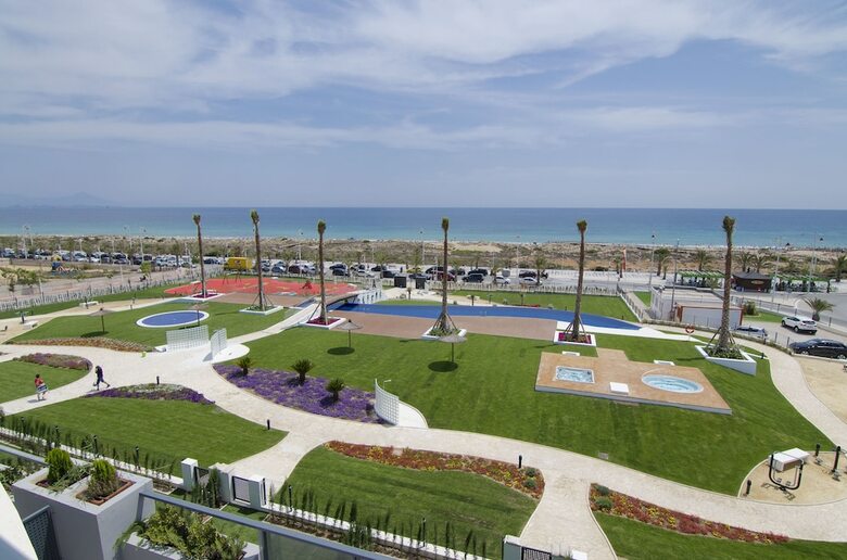 Ocean View Apartments - Marholidays
