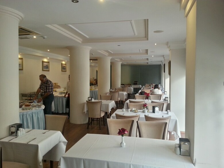 Ismira Hotel