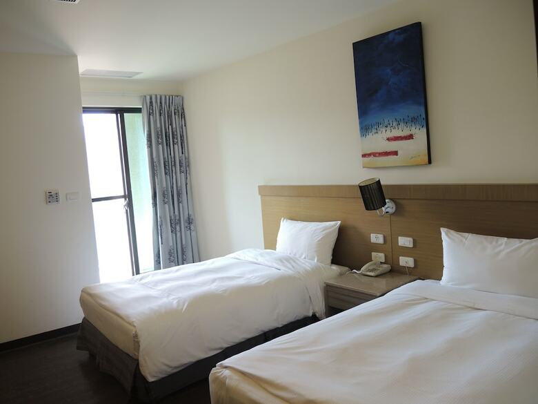 Hotel The Deer Resort