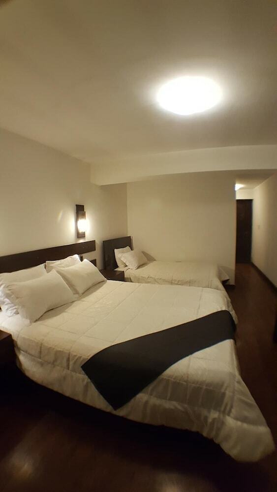 La Caba�a Hotel