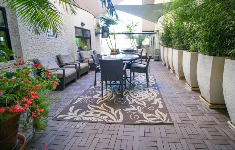 Strathmore Apartments