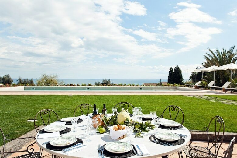 Hotel Donna Carmela