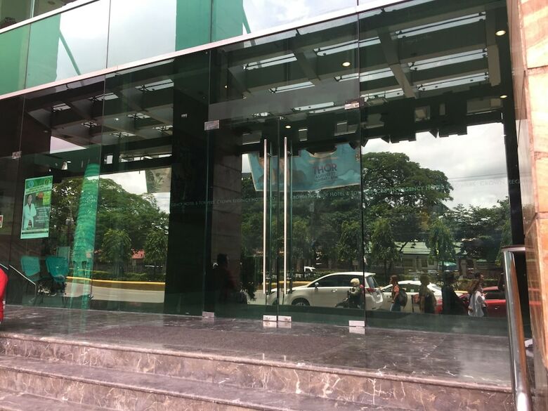 Crown Regency Hotel And Towers Cebu
