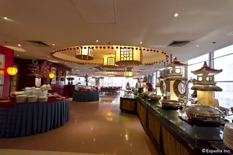 Crown Regency Hotel And Towers Cebu