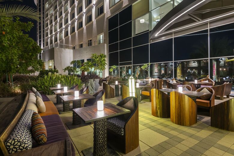Hotel Crowne Plaza Muscat Ocec