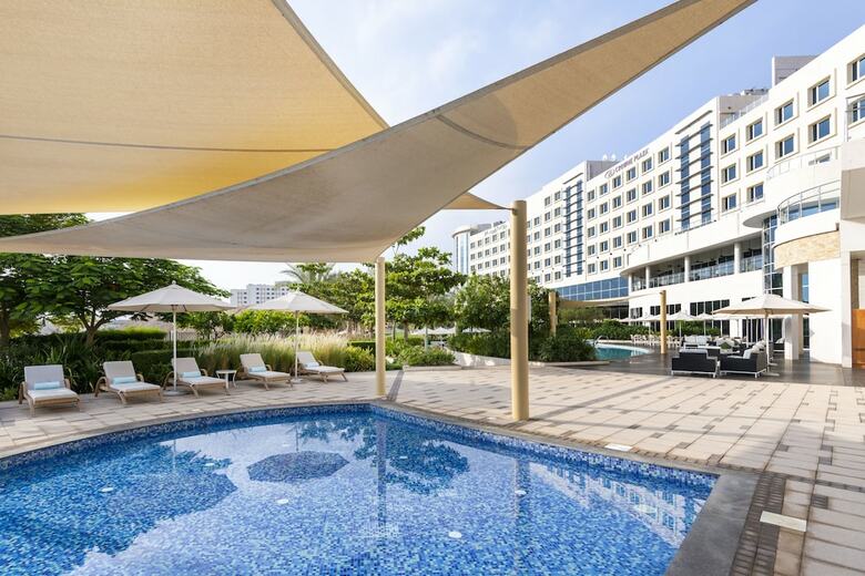 Hotel Crowne Plaza Muscat Ocec