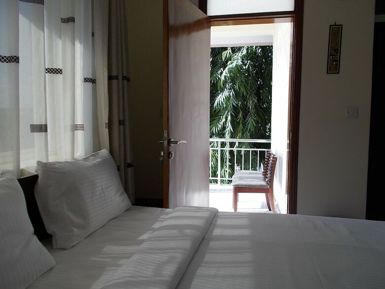 Hotel Airport Transit Lodges