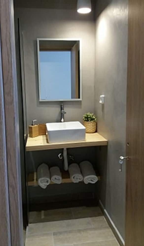 Oceanis Rooms Apartments