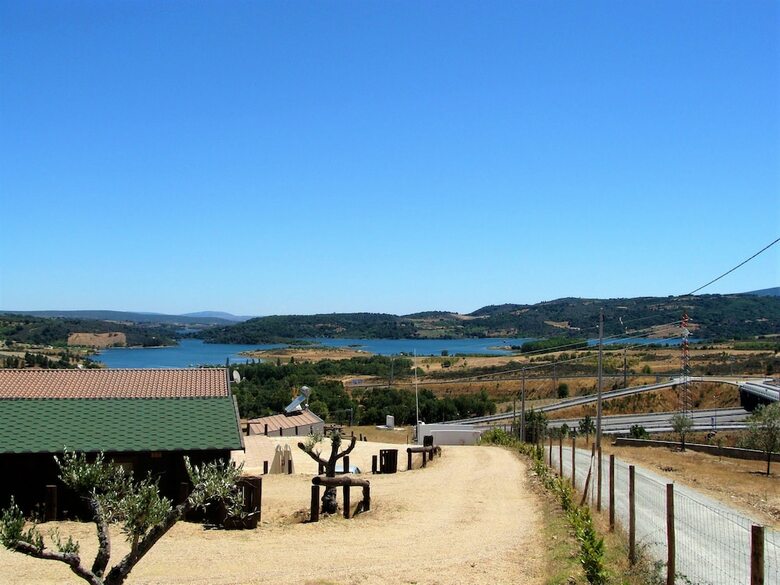 Monte Do Azibo - Caravan Park