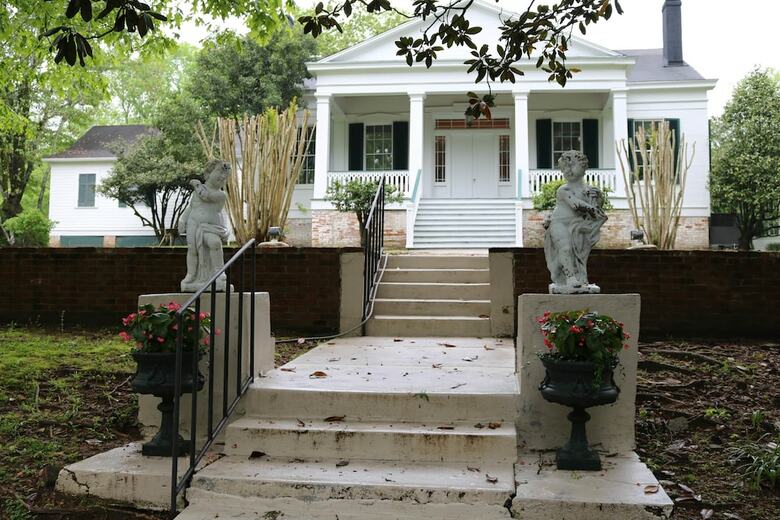 Bed & Breakfast Collina Plantation Inn