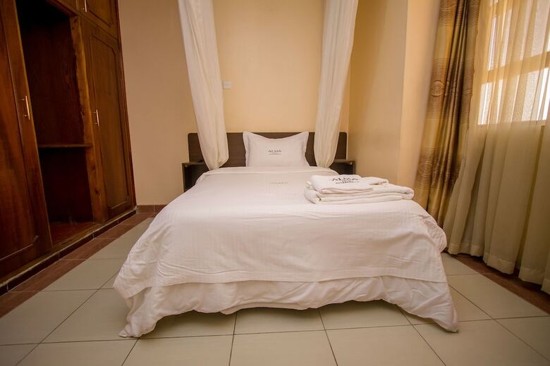 Alma Hotel