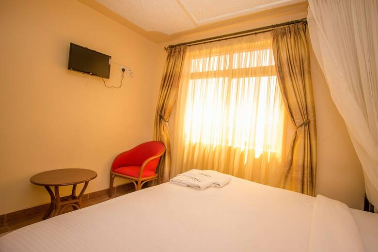 Alma Hotel