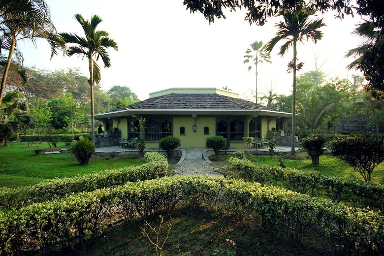 Hotel The Rhino Residency Resort
