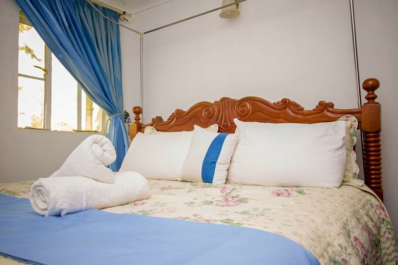 Hotel The White Resort