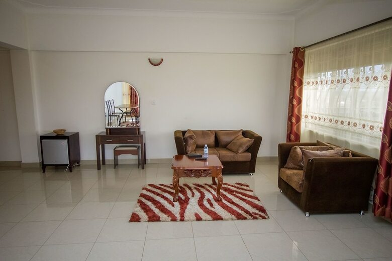 Reinah Tourist Hotel