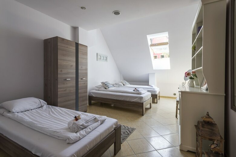 Galeria Italiana Apartments