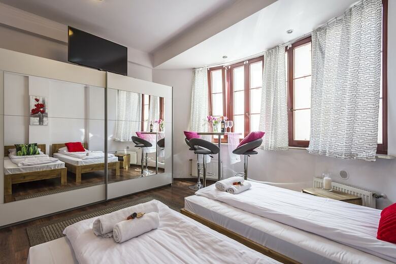 Galeria Italiana Apartments