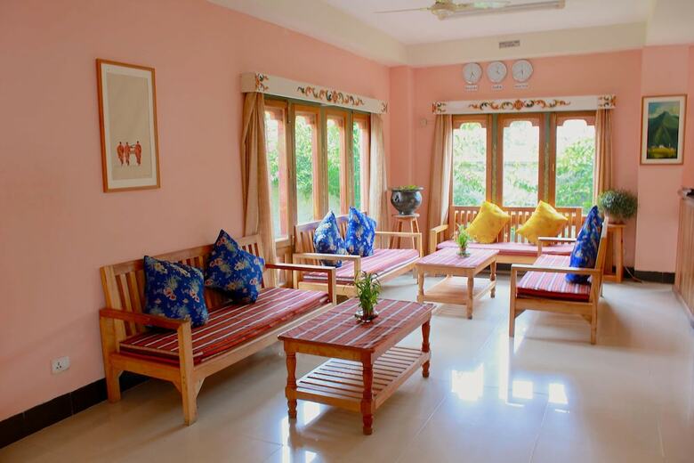 Hotel Damchen Resort