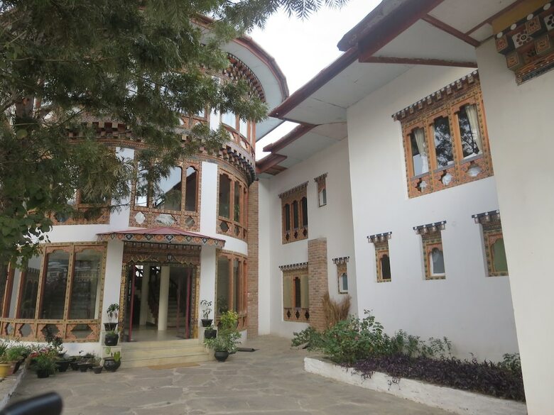 Hotel Damchen Resort