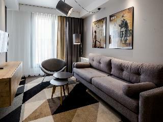 Hotel Lwowska 1