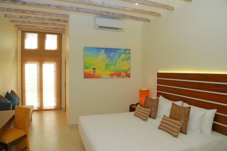 Hotel Cloud Nine
