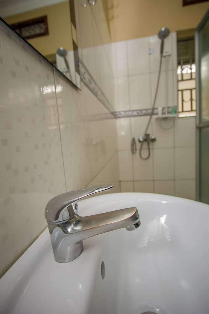 Tuzza Hotel