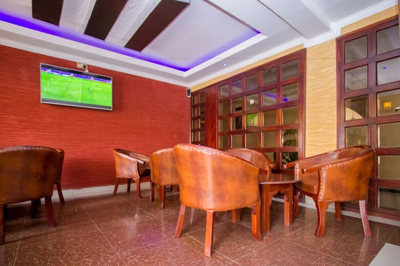 Hotel Hillcourt Resort And Spa