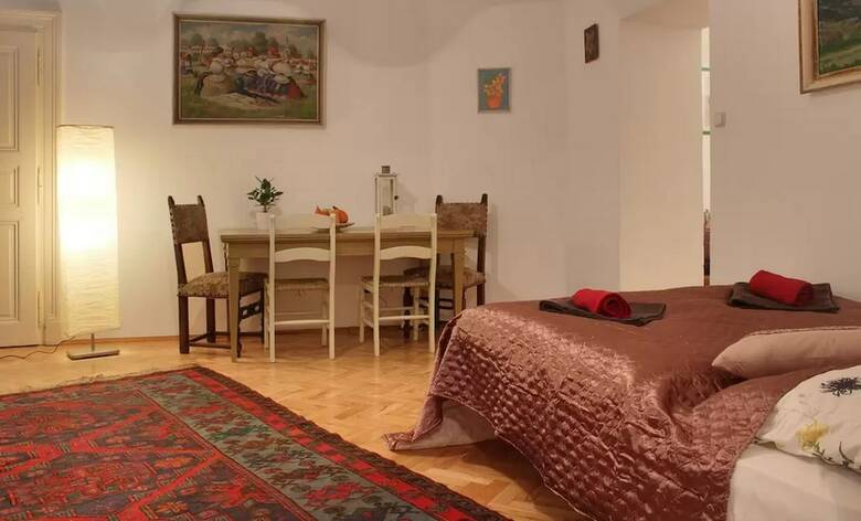Bohemia Antique Apartment