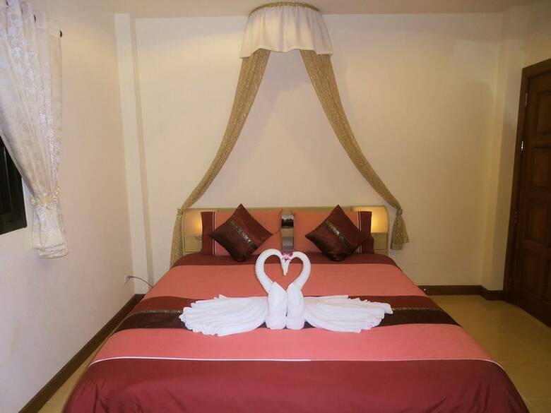 Coconut Paradise Holiday Villas