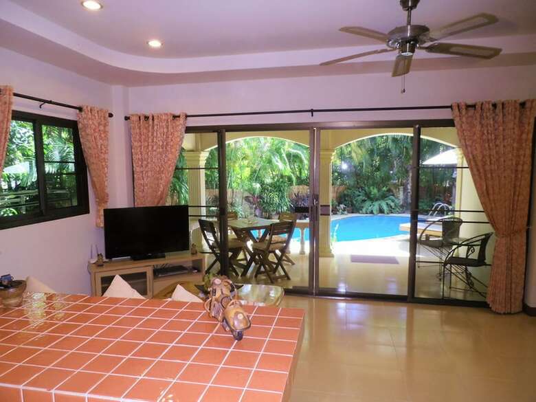 Coconut Paradise Holiday Villas