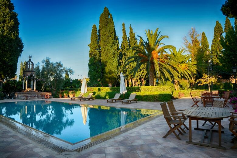Hotel Argentikon Luxury Suites