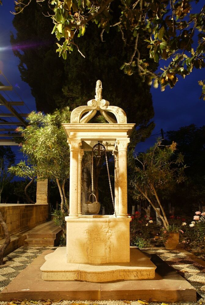 Hotel Argentikon Luxury Suites