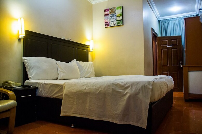 Island Heights Hotel