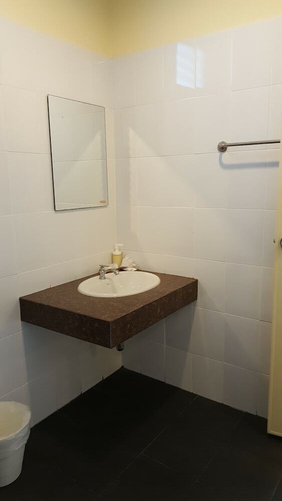 Hotel Juntima Place At Amphawa