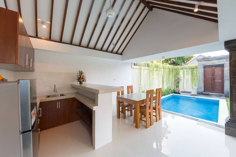 Hotel Kubu Petitenget