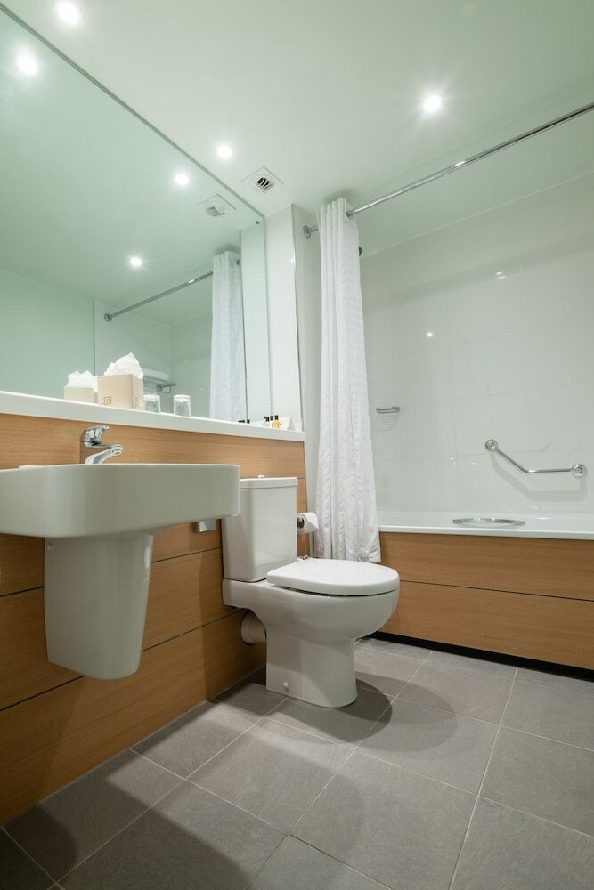 Hotel De Vere Cotswold Water Park