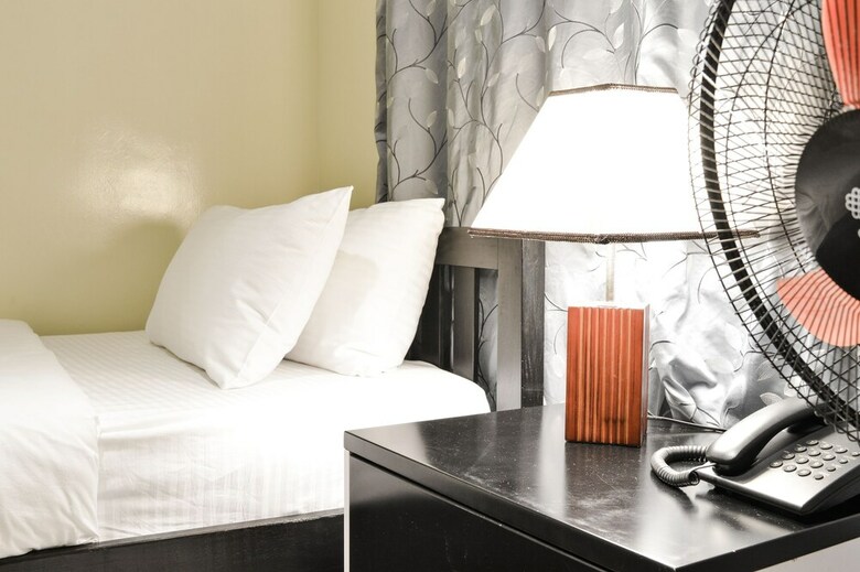 Jewelstone Hotel