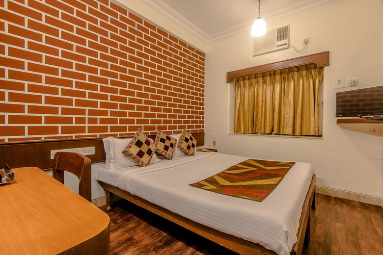 Hotel Mogul Palace